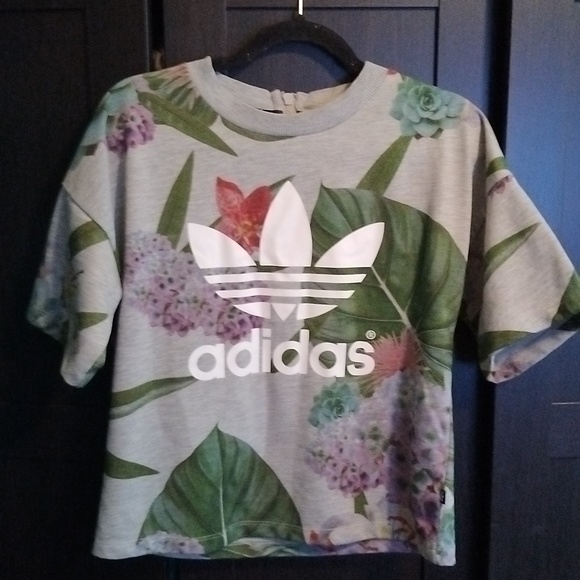 adidas Tops - Adidas Cropped Small Medium T-Shirt NWOT